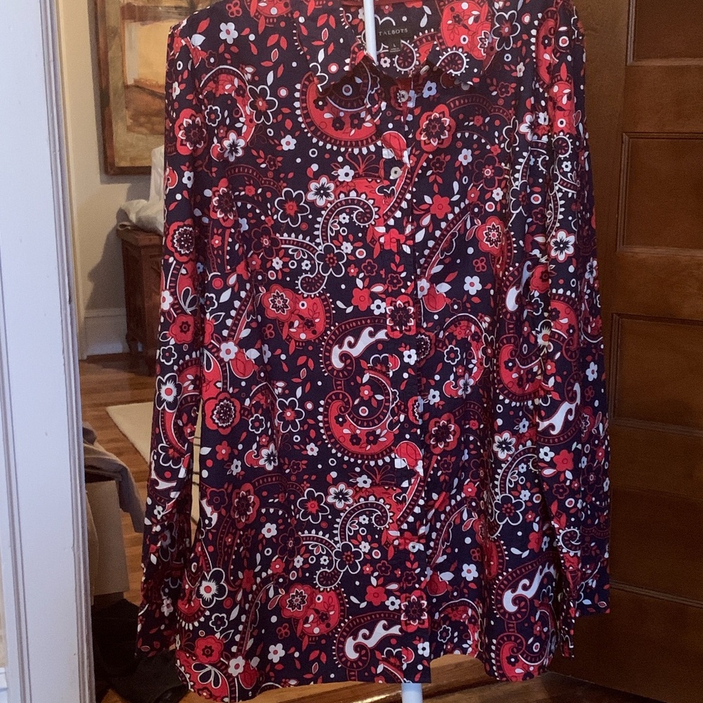 Talbots 100 percent cotton button down. Never worn
